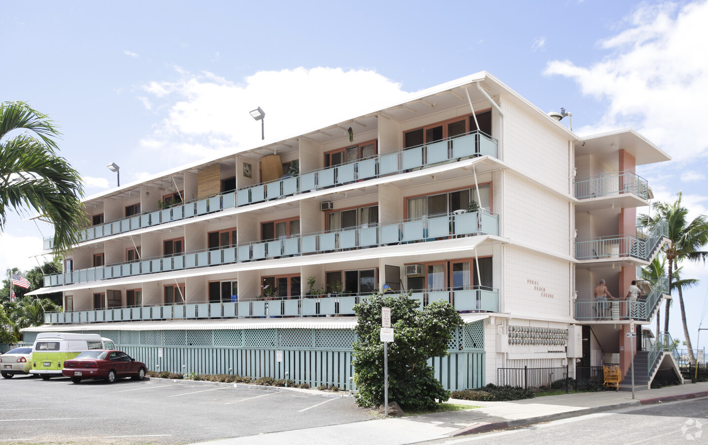 Photo - Pokai Bay Beach Cabanas Studio Apartments