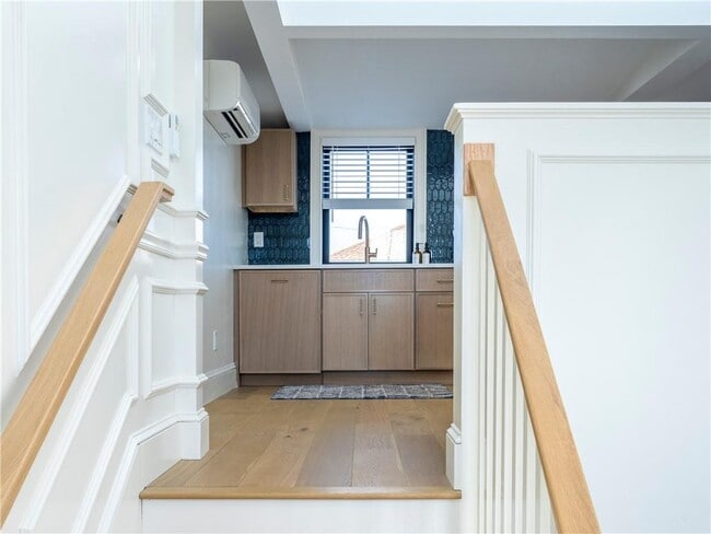 7 Dearborn St Unit 3