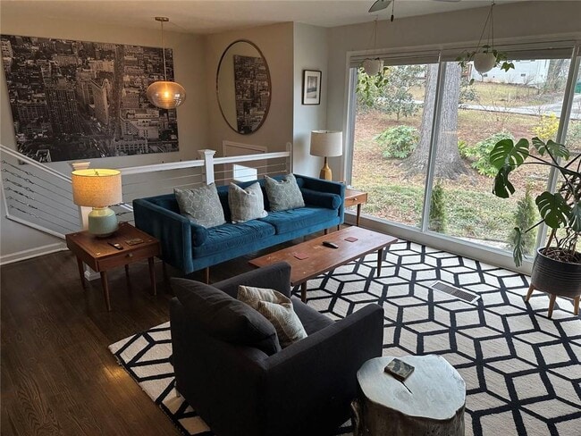 Photo - 2573 Crestdale Cir SE