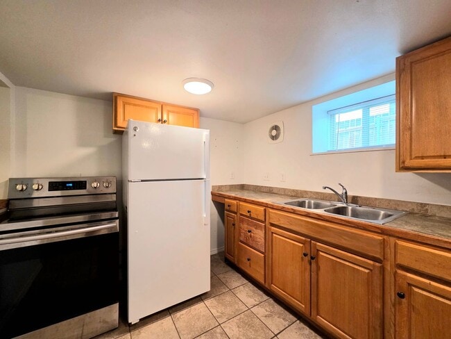 Photo - 1121 Monitor Ave Unidad #1/2 - Downstairs