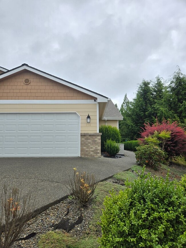 Building Photo - Hoquiam - 2 bedroom, 2 bath home for RENT!