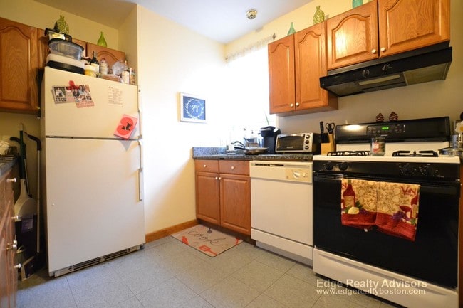 Photo - 551 Washington St