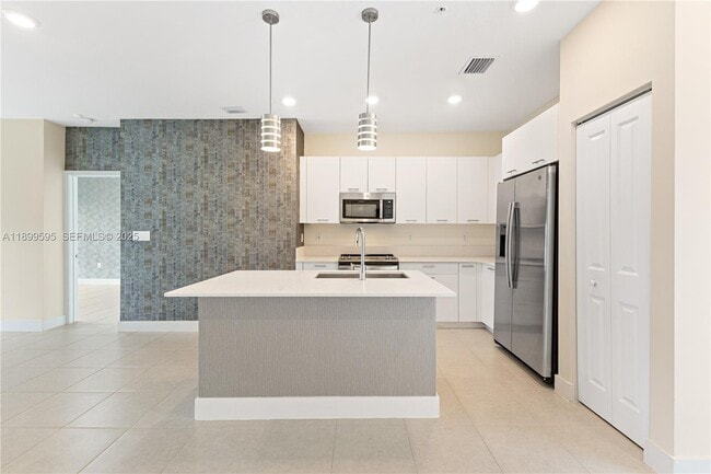 Photo - 8001 NW 41st St Unit F-303