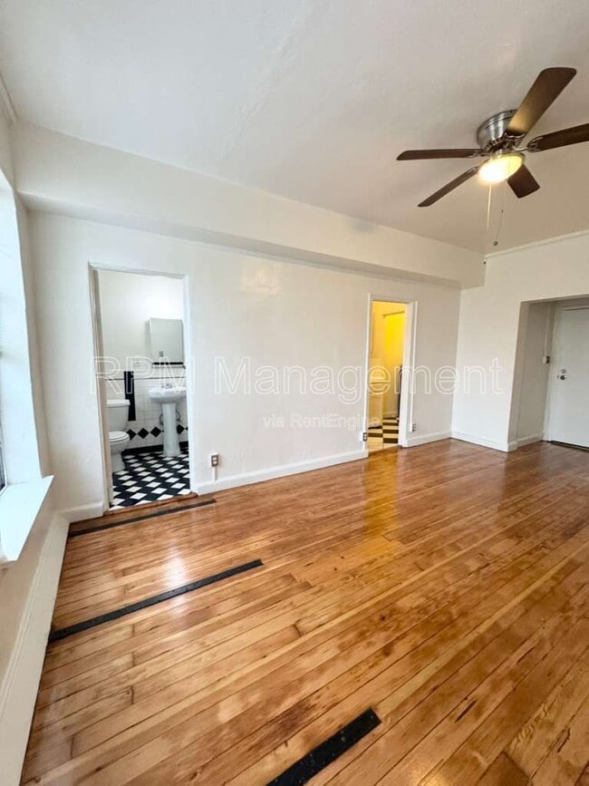 Photo - 901 S Kingsley Dr Unit 204