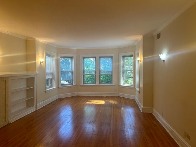 Photo - 2025 W Berwyn Ave Unit #2