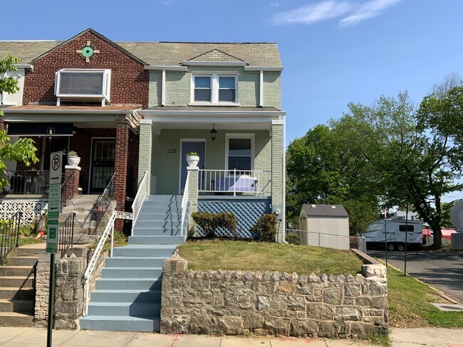 Building Photo - 1772 E St NE