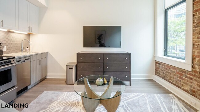 425 20th St S Unit 202