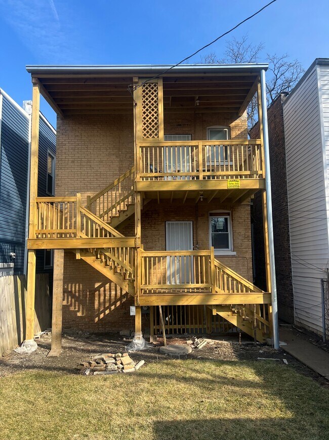 6736 S Wood St Unidad 2
