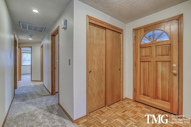 Photo - 2611 NE 99th Ave