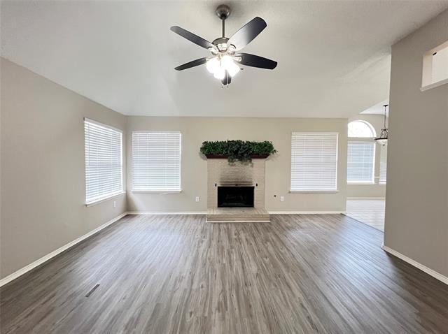 Photo - 15 Heritage Way