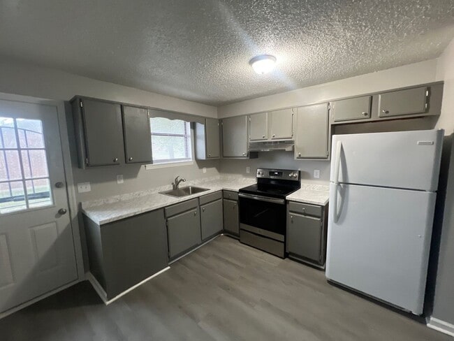 Photo - 2 Bedroom, 1 bath, 1 Story Duplex