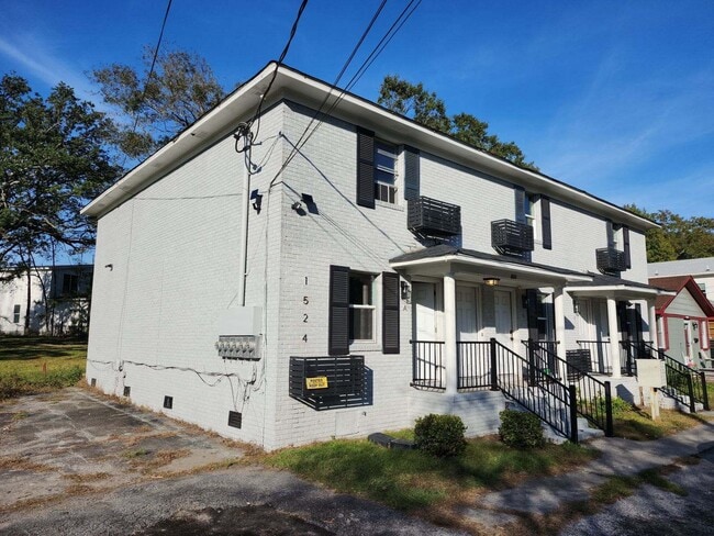 Photo - 1524 Mosstree Rd Unit D
