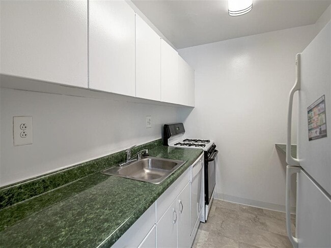 Photo - Shawnee Apartments