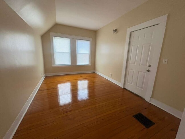 Photo - 107 Sheffield Ave Unidad 3