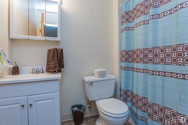 1BR, 1BA - Carriage Hill West Apartments