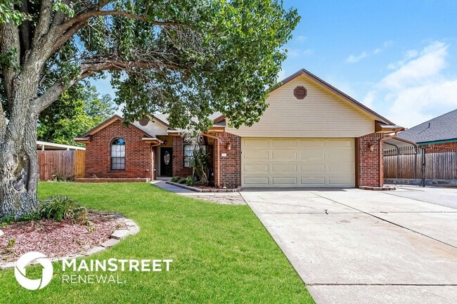 Building Photo - 3004 SW 124th St