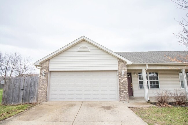 Building Photo - 2225 Bridgewater Cir Unit 2225 Bridgewater Circle Apt A