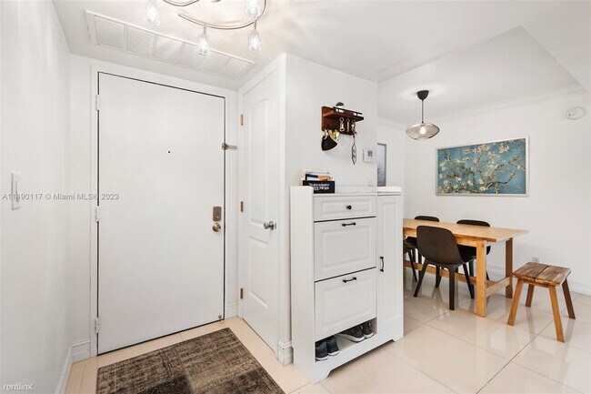 Photo - 3 br, 2 bath House - 3031 N Ocean Blvd Apt...