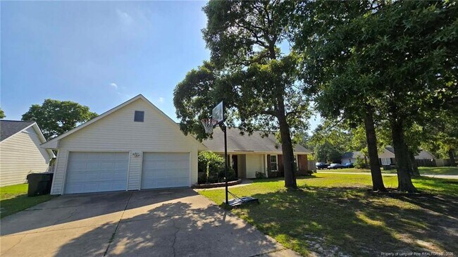 Photo - 700 Rim Rd