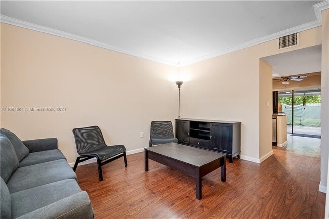 Photo - 1927 SW 107th Ave