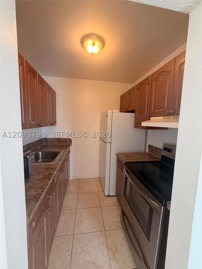 1935 SW 5th St Unidad 5
