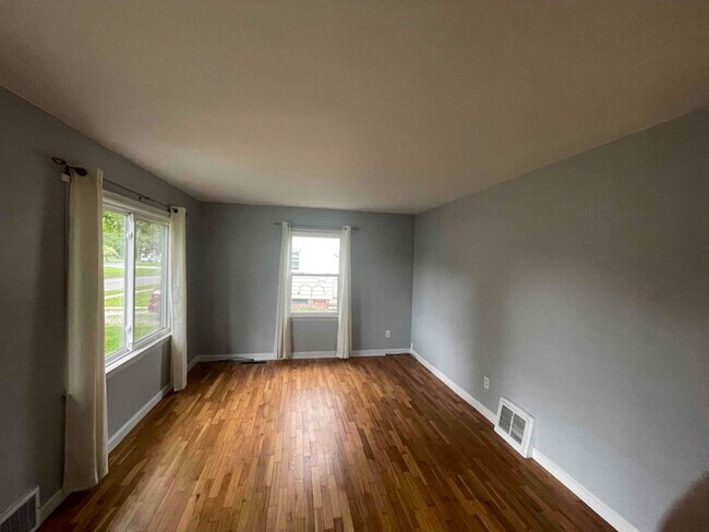 Photo - 505 Herrick Park Dr