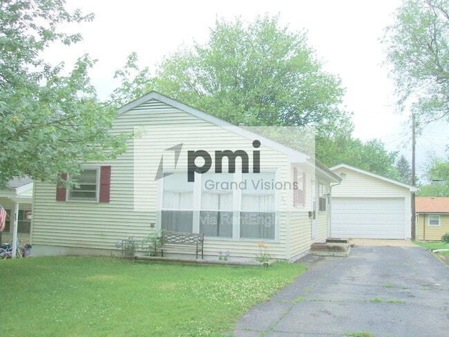 Building Photo - 31 Sickles Dr Rental