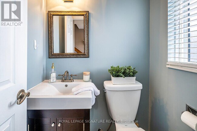 Photo - 2 Paradise Blvd