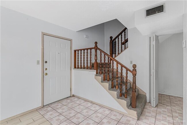 Photo - 21 E Samano St