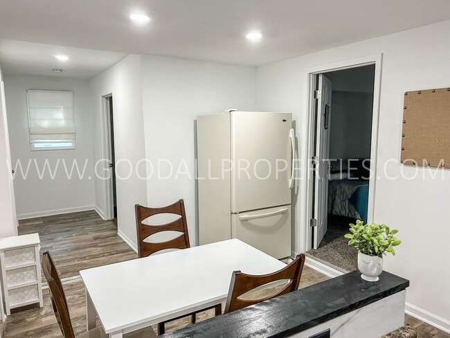 Photo - Charming 3 Bed, 1 Bath Home in Southwest Des Moines