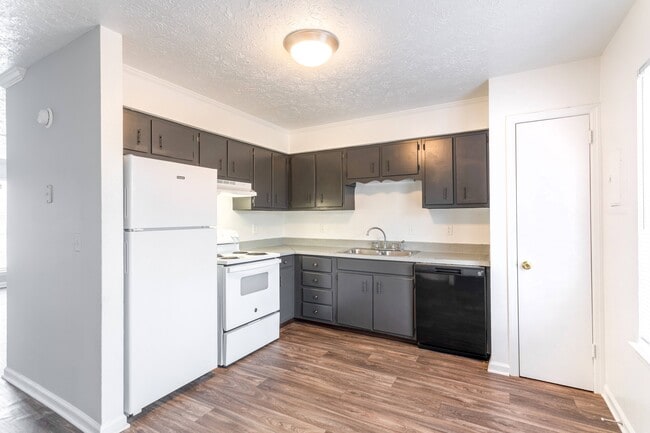 Crestbrook Meadows Townhomes