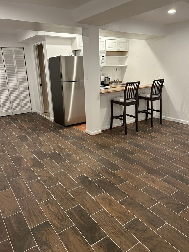 Photo - Super Cute BSMT "Studio" Apartment = All Utilities included