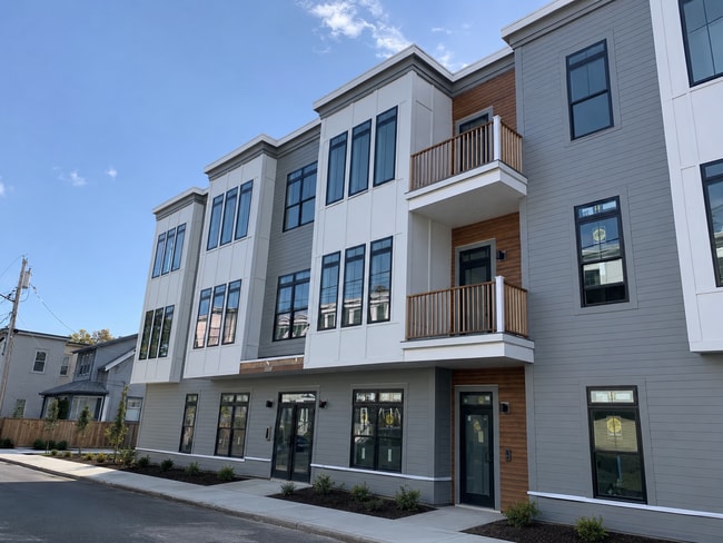 Building Photo - 158 Everett St Unit #101