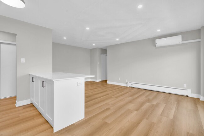 Living Room - 437 Hazel St