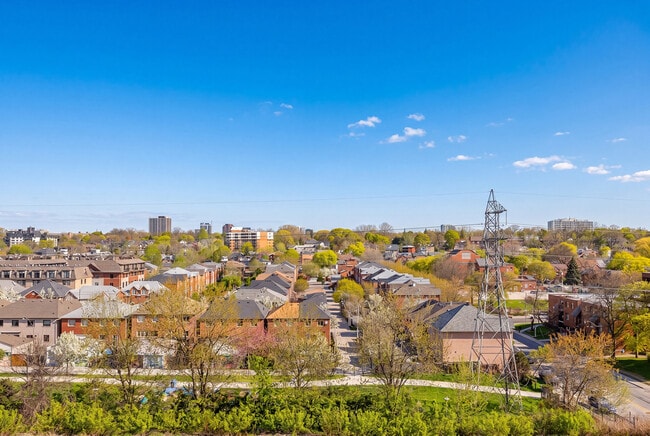 Vue dégagée depuis le balcon - 858 Dupont St Unité 621