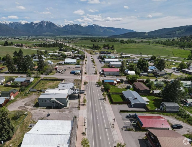 Building Photo - 92524 US Hwy 93 Rental