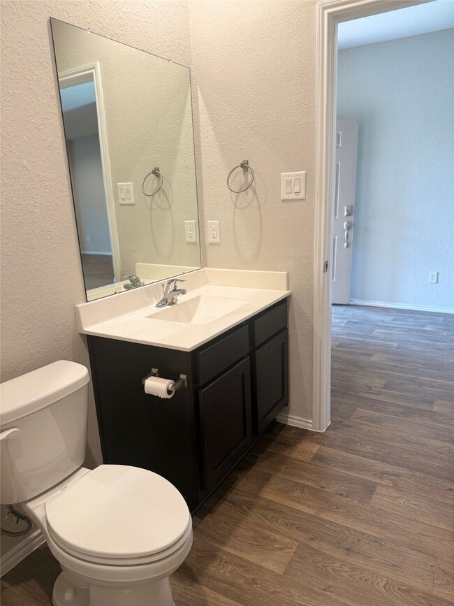 Photo - 15310 Dinnet Berm Dr