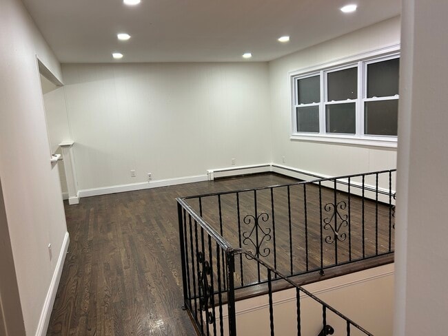 Photo - 965 Suffolk Ave