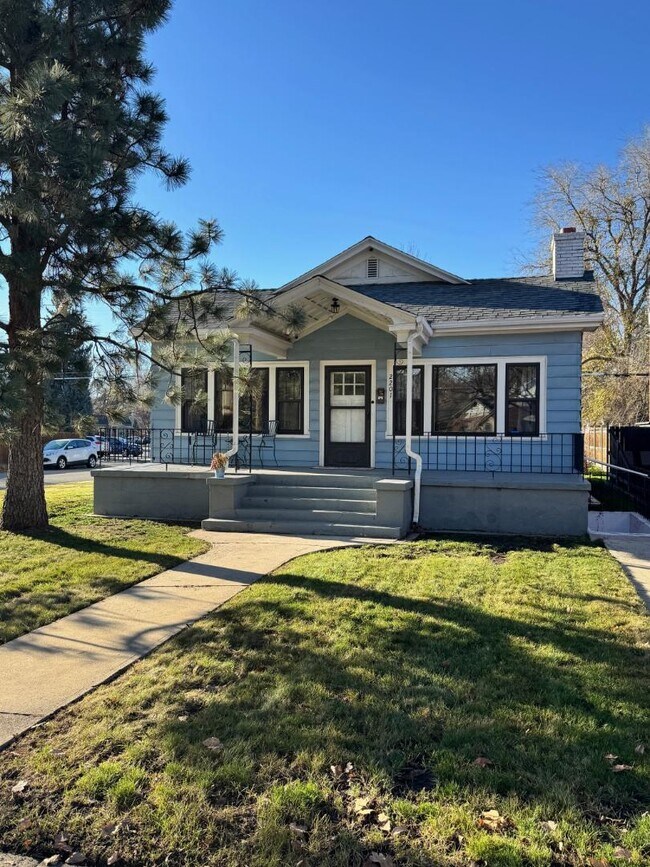 Photo - 2201 W State St