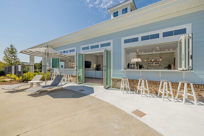 Longshore Commons