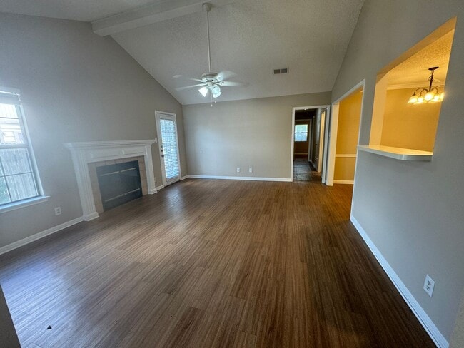 Photo - 214 Tamara Dr Unidad A