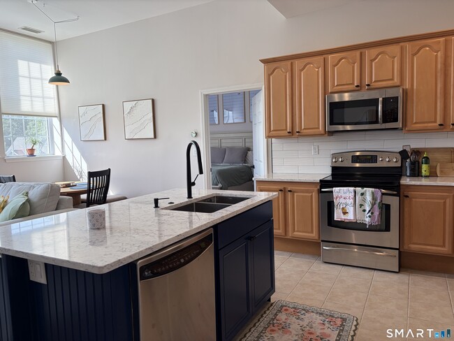 30 School House Dr Unit 302