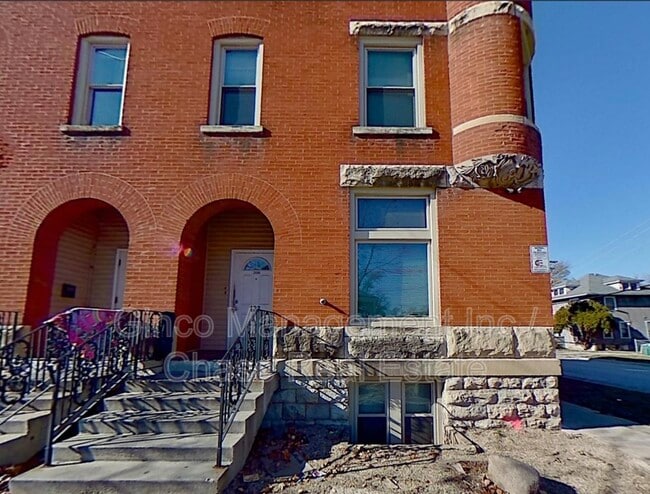 Photo - 123 N Hickory St