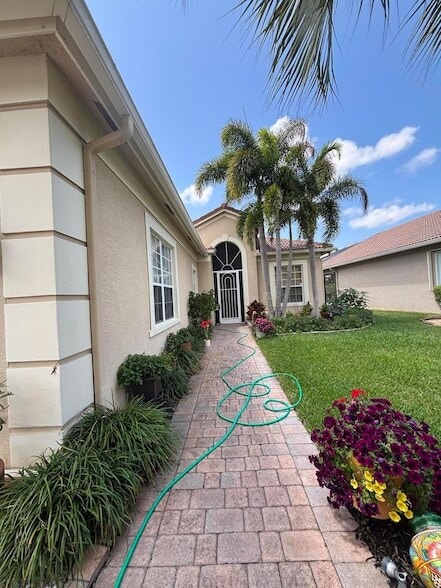 Photo - 6532 SE Broadmoor Ln