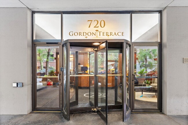 Photo - 720 W Gordon Terrace Unit 8j