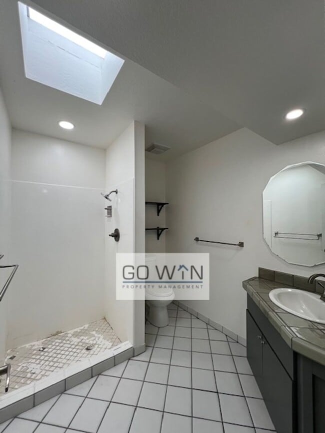 Photo - 4 Bed/ 2 Bath - House Tempe