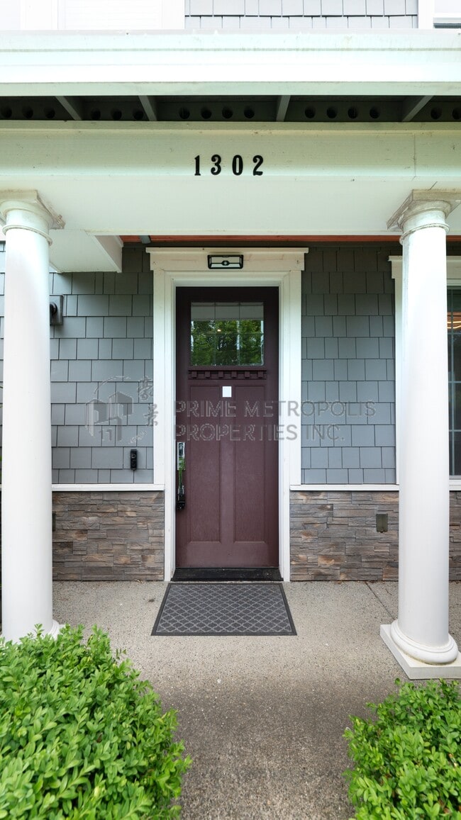 Photo - 1302 Pine Crest Cir NE