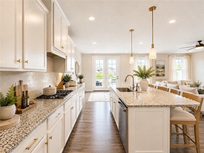 Photo - 4303 Spruce Rd