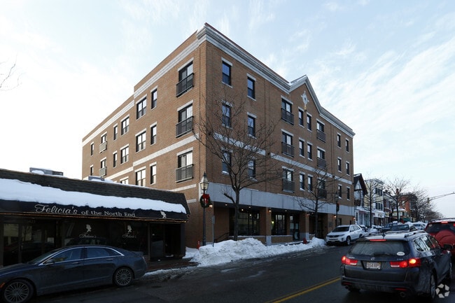 Photo - 411 Main St