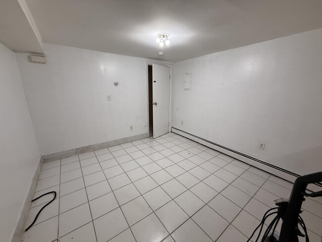 Photo - 619 38th St Unit Ground Level